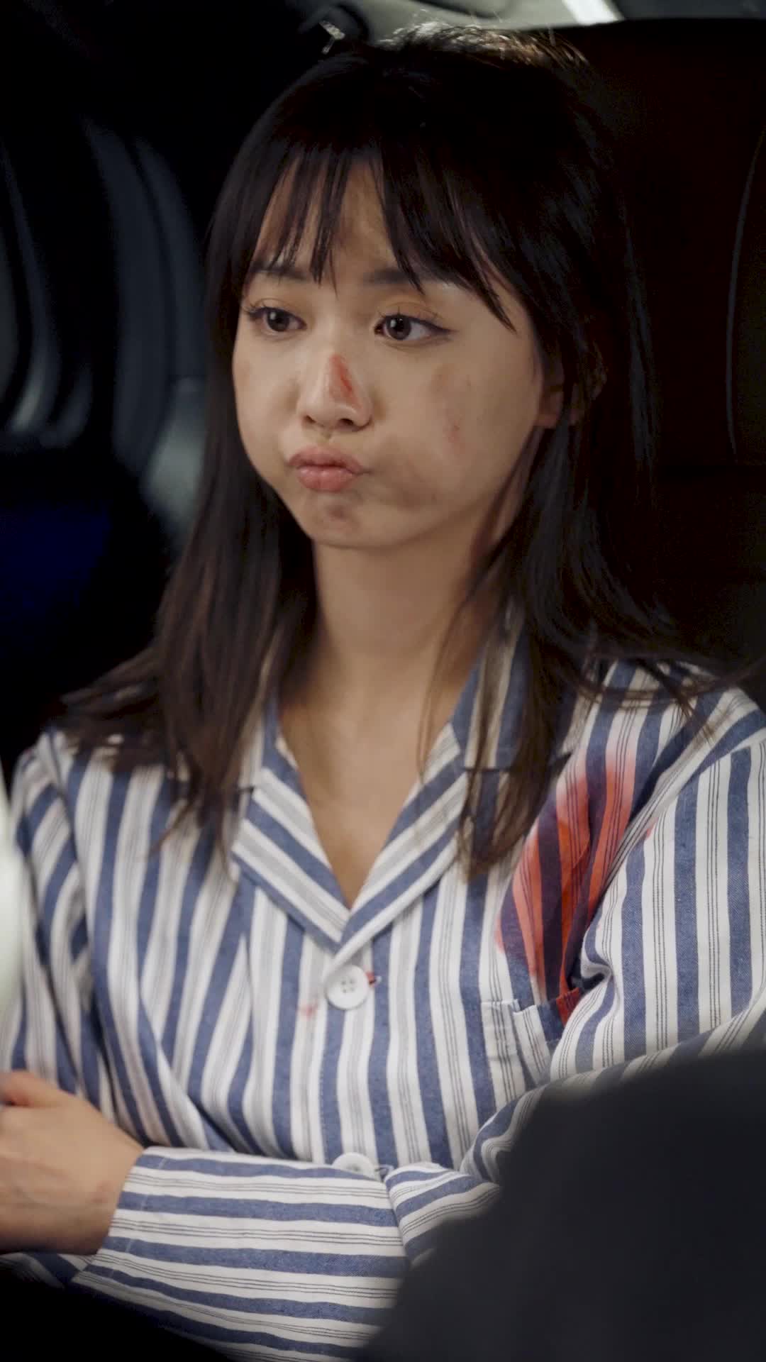 Épisode 8 - Reine Rebelle dans un Monde de Roman